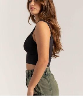 Full Tilt Black Ribbed Scoop Crop Top